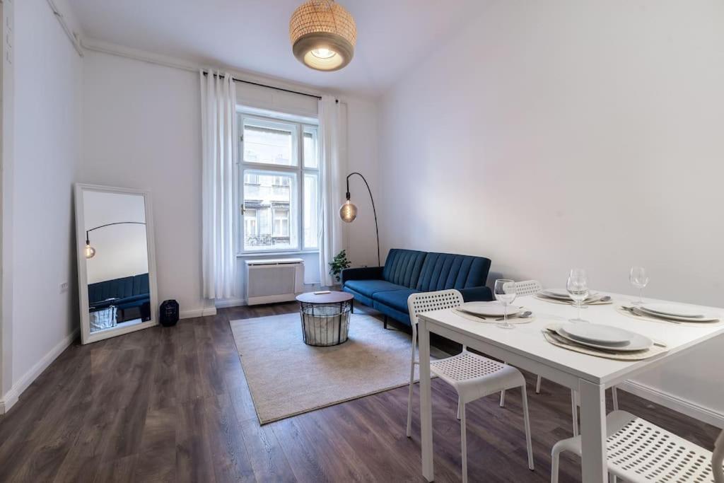 Stylish Central Apartment Budapest Esterno foto